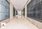 112m² locaux commerciaux pour vente à Grenade, dans le quartier de Doctores, Avenida del Doctor Olóriz photo
