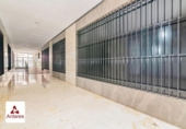 112m² locaux commerciaux pour vente à Grenade, dans le quartier de Doctores, Avenida del Doctor Olóriz photo