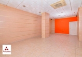112m² locaux commerciaux pour vente à Grenade, dans le quartier de Doctores, Avenida del Doctor Olóriz photo