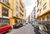 148m² bar for sale in Granada, Calle Martínez de la Rosa photo