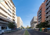 143m² commercial premises for sale in Granada, in the area of Lower Casillas, Calle Jarama photo