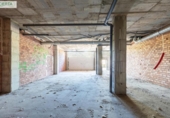 143m² commercial premises for sale in Granada, in the area of Lower Casillas, Calle Jarama photo