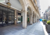 209m² commercial premises for sale in Granada, in the area of San Antón Neighborhood, Calle Acera del Darro photo