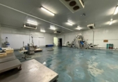 725m² warehouse industrial for sale in Pilas, A-8060 photo