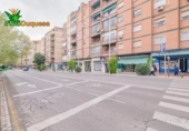 112m² commercial premises for sale in Granada, Calle Ribera del Beiro photo