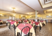 627m² restaurant for rent in Colmenar Viejo photo