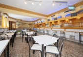 627m² restaurant for rent in Colmenar Viejo photo