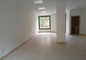 Local comercial en alquiler con 107m² en Arroyo de la Encomienda, en la zona de La Vega foto