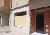 Local comercial en alquiler con 107m² en Arroyo de la Encomienda, en la zona de La Vega foto