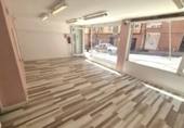 Local comercial en venta con 50m² en Barcelona foto