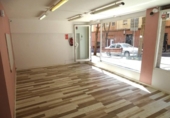 Local comercial en venta con 50m² en Barcelona foto