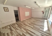 Local comercial en venta con 50m² en Barcelona foto