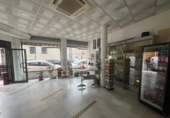  locaux commerciaux pour vente à Séville, dans le quartier de Retraite Ouvrière, Calle Amante Laffón photo