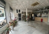  locaux commerciaux pour vente à Séville, dans le quartier de Retraite Ouvrière, Calle Amante Laffón photo