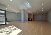 116m² commercial premises for sale in Barberà del Vallès, Carrer de la Mina photo