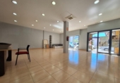 116m² commercial premises for sale in Barberà del Vallès, Carrer de la Mina photo