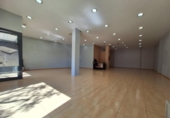 116m² commercial premises for sale in Barberà del Vallès, Carrer de la Mina photo