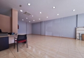 116m² commercial premises for sale in Barberà del Vallès, Carrer de la Mina photo