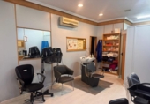 42m² hair salon for sale in Madrid, in the area of Aravaca, Calle del Olivo photo