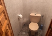 42m² hair salon for sale in Madrid, in the area of Aravaca, Calle del Olivo photo