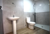 Local comercial en venta con inquilinos con 55m² en Madrid, en la zona de Valdeacederas, Calle de la Veza foto