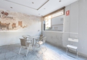 Bar en venta con 138m² en Granada, en la zona de Santa Adela, Calle Pavía foto