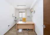 130m² bureau pour vente à Grenade, dans le quartier de La Manigua, Calle Acera del Casino photo