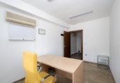 130m² bureau pour vente à Grenade, dans le quartier de La Manigua, Calle Acera del Casino photo