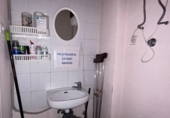 28m² commercial premises for sale in Madrid, in the area of Oleanders, Calle de Catalina Suárez photo