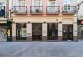 Local comercial en venta con 104m² en Granada, en la zona de Barrio de la Magdalena, Calle Paz foto