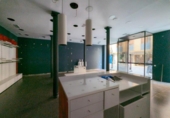 Local comercial en venta con 104m² en Granada, en la zona de Barrio de la Magdalena, Calle Paz foto