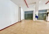 Local comercial en venta con 166m² en Palma, en la zona de es Camp Redó, Carrer Cotlliure foto