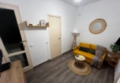 12m² office for sale in Barcelona, in the area of Sant Antoni, Carrer de Rocafort photo