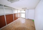 185m² warehouse industrial for sale in Elche, photo