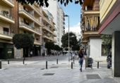 Local comercial en venta en Sevilla, en la zona de Los Remedios foto