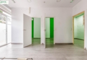 46m² locaux commerciaux pour vente à Grenade, dans le quartier de Villa Argaz, Calle Belén Sarraga photo