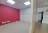 Local comercial en venta con 200m² en Chiclana de la Frontera foto