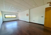 58m² office for sale in Seville, Calle Hierro photo