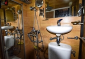 27m² commercial premises for sale in Madrid, in the area of Four Roads, Calle de Hernani photo