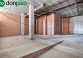 147m² commercial premises for sale in Granada, in the area of Campus, Calle Santa Adela photo