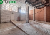 147m² commercial premises for sale in Granada, in the area of Campus, Calle Santa Adela photo