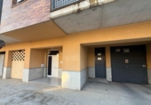 Local comercial en venta con 637m² en Tàrrega, Carrer de Maria Rúbies foto