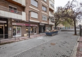 Local comercial en venta con 44m² en Granada, en la zona de Pajaritos, Calle Platería foto