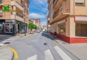Local comercial
en venda
amb 179m² a Dúrcal, Calle Ángel Ganivet foto
