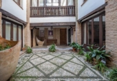 Edificio en venta con 439m² en Granada, en la zona de Realejo Alto foto