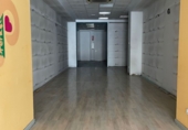 Local comercial en alquiler con 480m² en Jaén foto