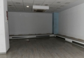 Local comercial en alquiler con 480m² en Jaén foto
