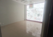 Local comercial en venta con 134m² en Valdemoro foto