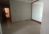 Local comercial en venta con 134m² en Valdemoro foto