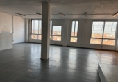 Oficina en venta con 241m² en Madrid, en la zona de Villaverde Alto foto